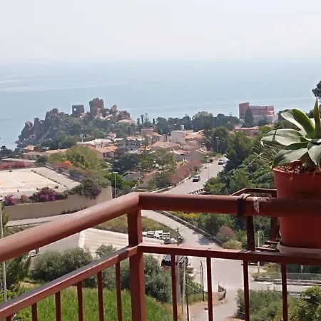 Carmen Apartment Cefalu